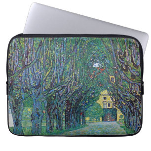 Avenue i Schloss Kammer Park av Gustav Klimt Laptop Sleeve