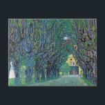 Avenue in Schloss Kammer Park av Gustav Klimt Vykort<br><div class="desc">Avenue in Schloss Kammer Park (1912) av Gustav Klimt är en vintage Victorian Era bra art symbosm-målning. En yttre syn på ett slott i slutet av en lång träd-fodrad gata omgiven av vackra trädgårdar i vår. Schloss Kammer är ett slott som omges av vatten i Sjö Attersee i norra Österrike...</div>