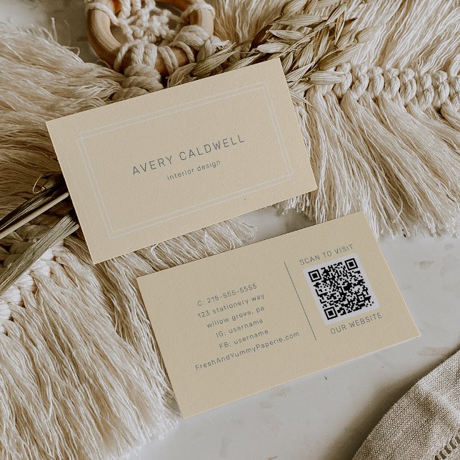 AVERY Enkel Neutral Smörgul QR-kod Visitkort (AVERY Simple Neutral Butter Yellow QR Code Business Card)