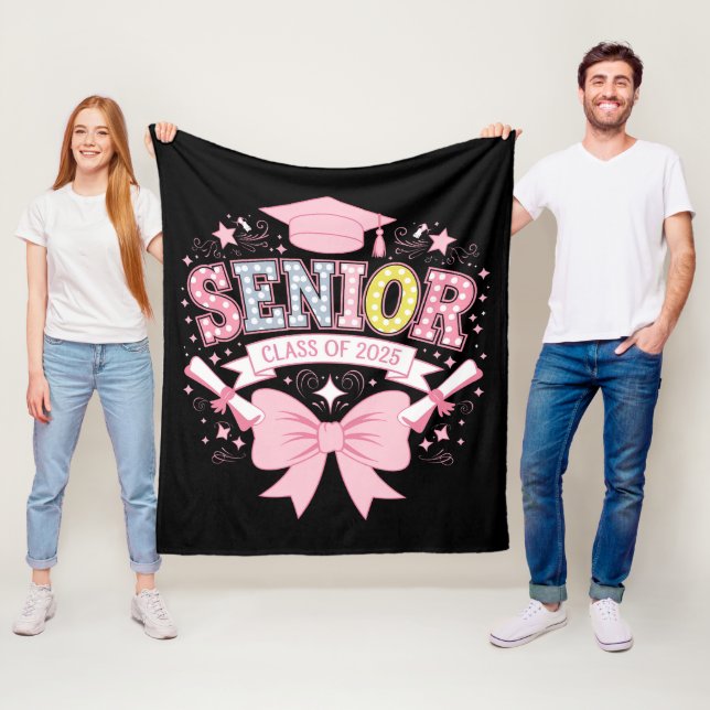 Avgångsklass 2025 Examen Rosa Coquette Bow Fleecefilt (På plats)