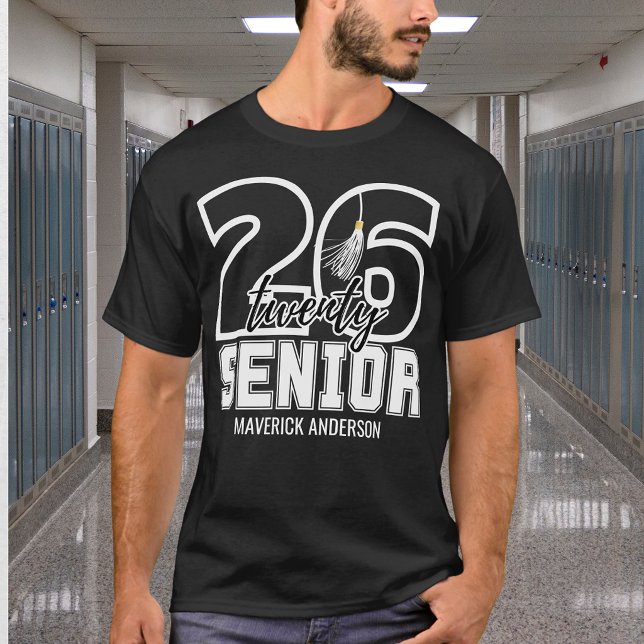 Avgångsklass 2026 examensutmärkelse t shirt (Skapare uppladdad)
