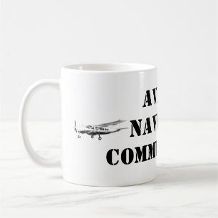 AVIATE NAVIGATE KOMMUNICATE Airplane Mugg för pil