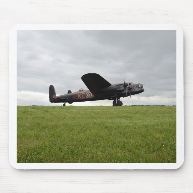 Avro Lancaster på fält Musmatta (Framsidan)