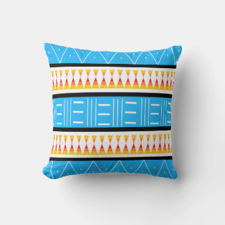 Avryl Fleur's Traditional Mönster Motif Pillow Kudde