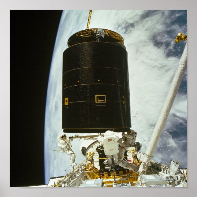 Avskiljning och reparation av astronauter INTELSAT Poster (Framsidan)
