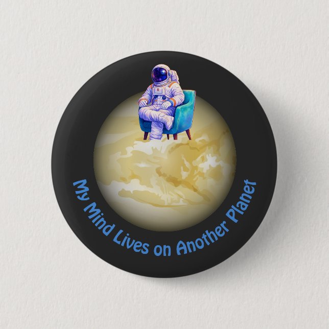 Avslappnad astronaut som sitter på planet  knapp (Framsida)