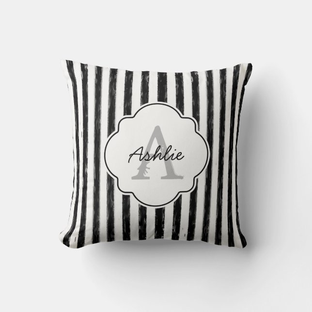 Avslappnad Black Payed Rand Monogram och Namn Kudde (Framsida)