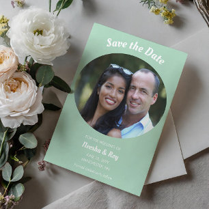 Avslappnad Elegant Grönt Oval Photo Save Date Inbjudningar