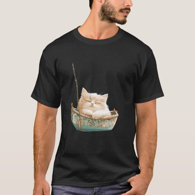 Avslappnad katt i prydd båt Djurkonst T Shirt (Framsida)