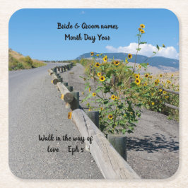 Avslappnad land väster, bergsblomma i bord underlägg papper kvadrat