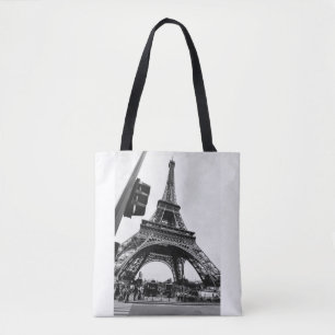 Avslappnaden beskådar av det stilfullt Eiffel tor Tygkasse