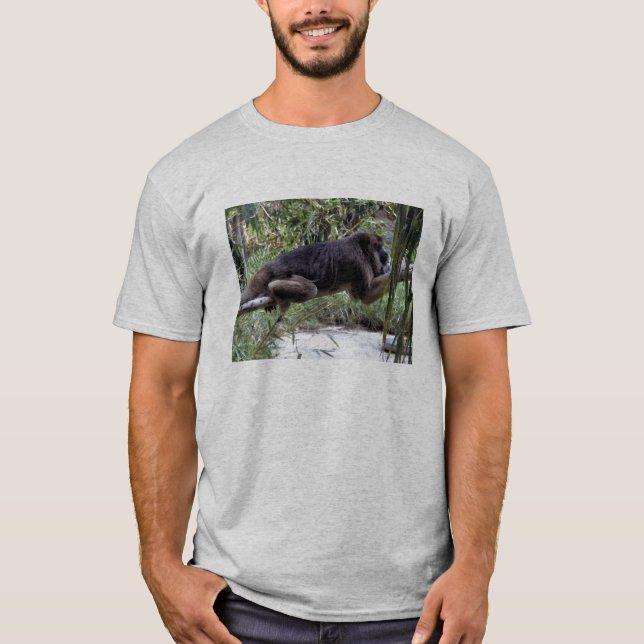 Avslappnande Howler Monkey T-Shirt (Framsida)