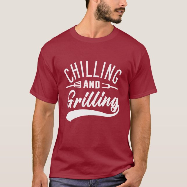 Avslappnande Och Grillning T Shirt (Framsida)