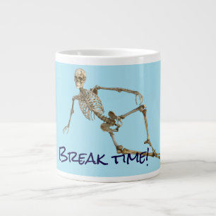 Avslappning av skelettet säger "Brösttid" Jumbo Mugg