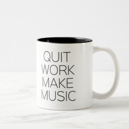 Avslutat arbete gör musik Två-Tonad mugg