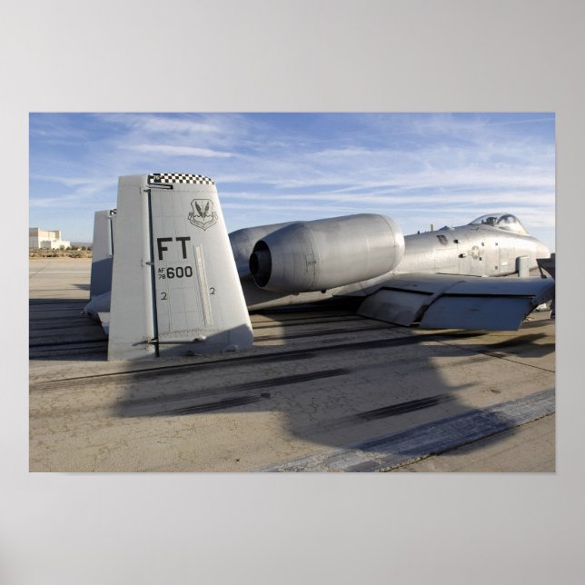 Avsnittet svan i en A-10 Thunderbolt II Poster (Framsidan)