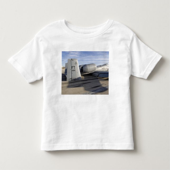 Avsnittet svan i en A-10 Thunderbolt II T-shirt (Framsida)
