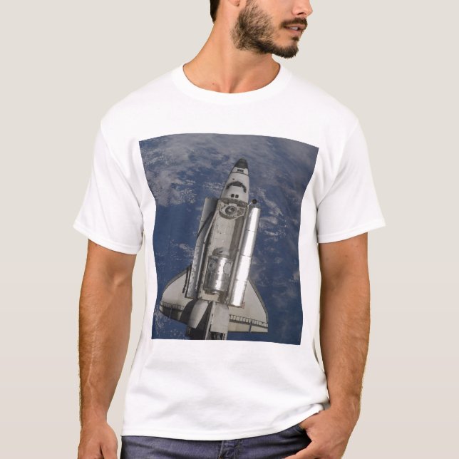 Avsökning av utrymmesskyttel t shirt (Framsida)