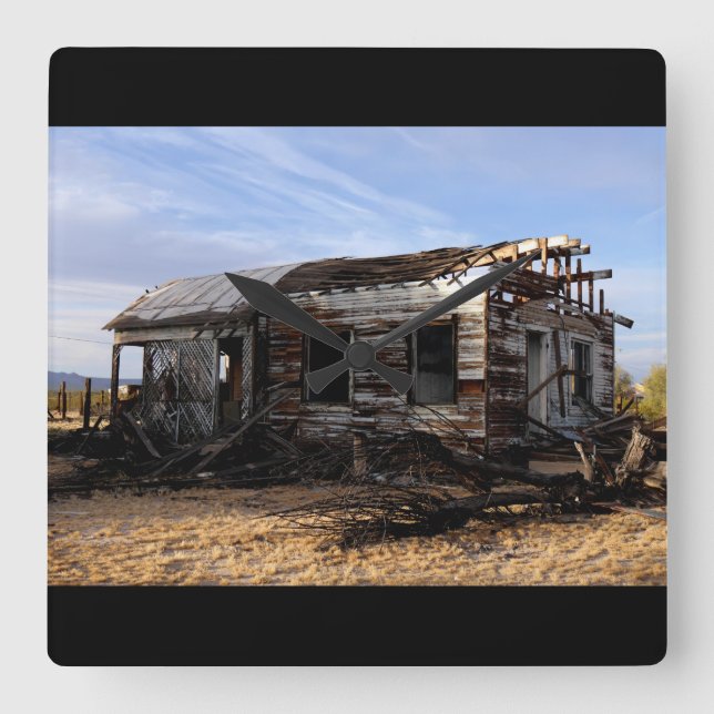 Avstående hus i Kelso Kalifornien Fyrkantig Klocka (Framsida)