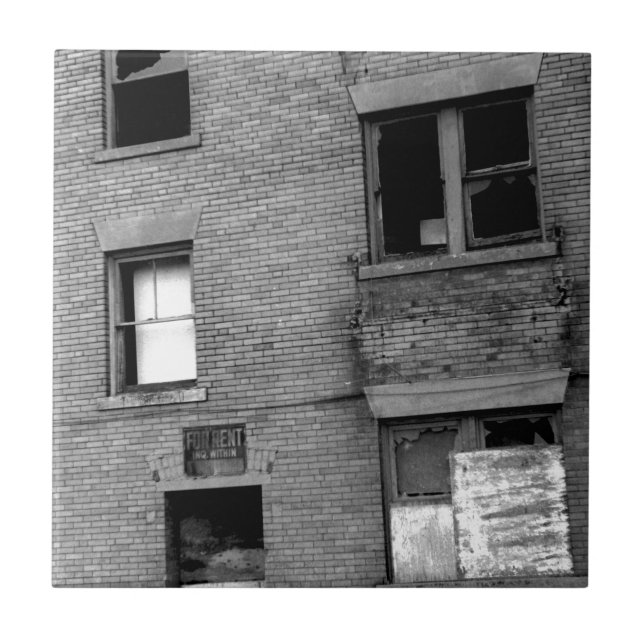 Avstående hytt för uthyrning kakelplatta (Framsidan)