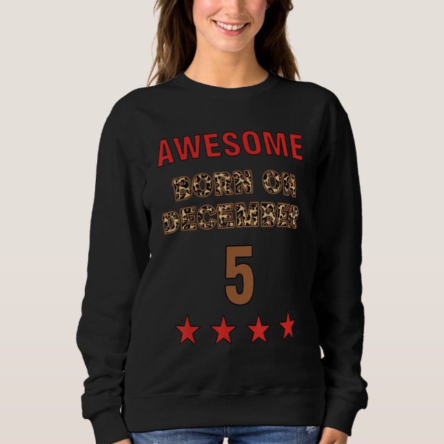 Awesome born on 5th December 5 Leopard Print Decem T Shirt (Framsida)
