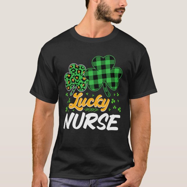 Awesome Irish Nurse St Patricks Day Shamrock Patte T Shirt (Framsida)