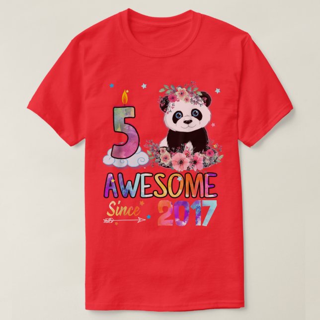Awesome since 2017 5th Birthday 5 Year Old Panda U T Shirt (Design framsida)