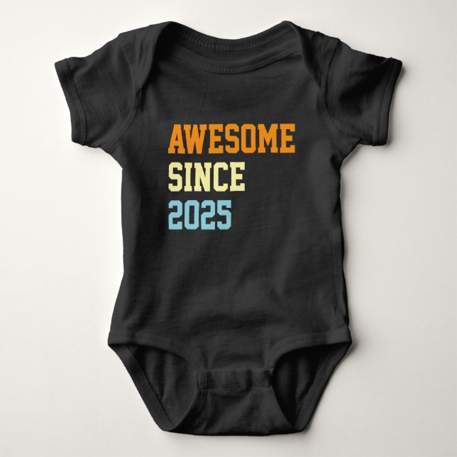 Awesome Since 2025 1st Birthday Funny T Shirt (Framsida)