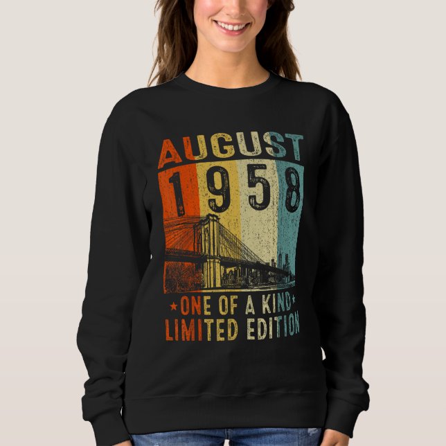 Awesome Since August 1958 One Of A Kind T Shirt (Framsida)
