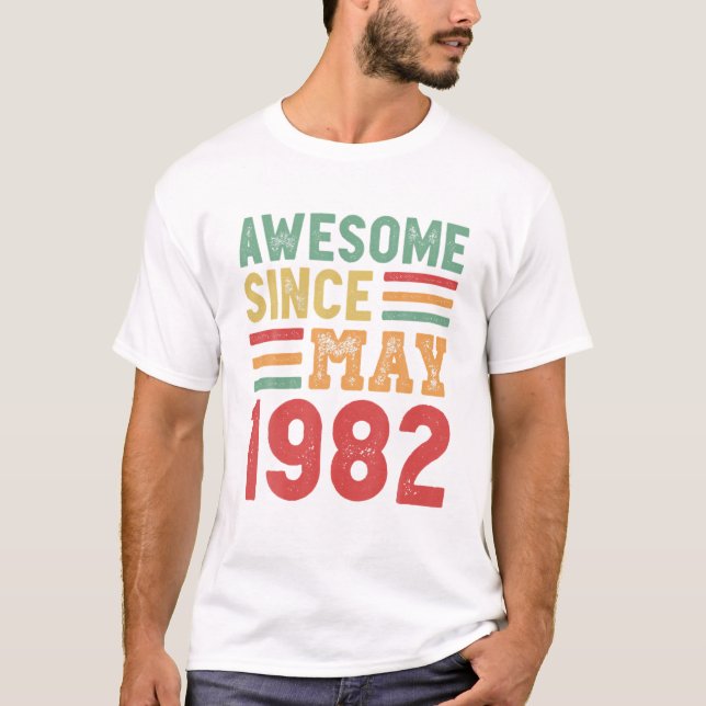 Awesome Since May 1982 40Th Birthday Retro Gift T Shirt (Framsida)