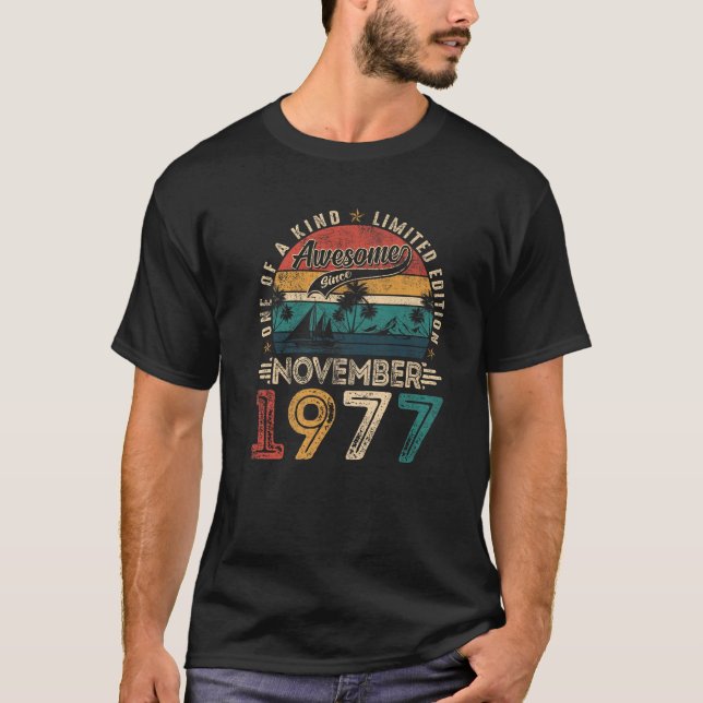 Awesome Since November 1977 48 Years Old 48th Birt T Shirt (Framsida)