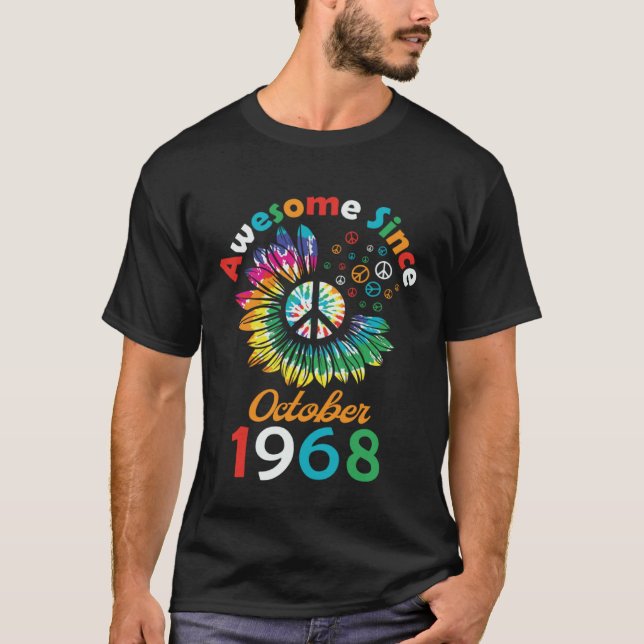 Awesome Since October 1968 is a Funny Quote T Shirt (Framsida)