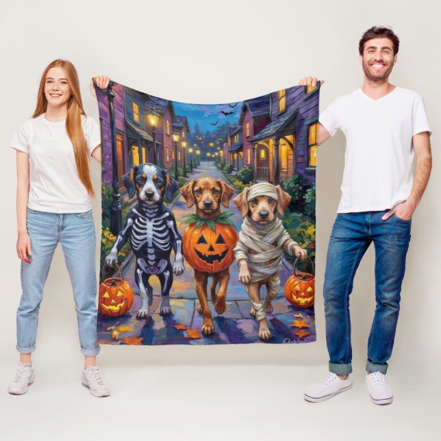 Azawakh-valpar i Halloween-kostymer Fleecefilt (På plats)