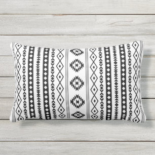 Aztec Black on White Mixed Motifs (V) Mönster Lumbarkudde