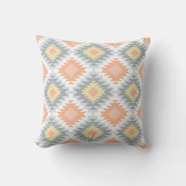 Aztec Design #3 på JessicaSuzzette Kudde