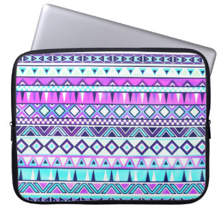 Aztec inspirerat mönster laptop sleeve