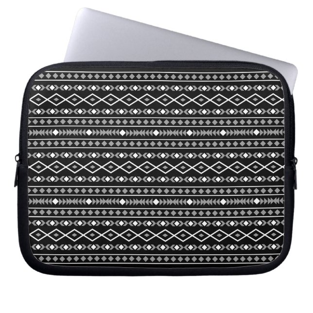 Aztec Shapes Mönster Grått White Black Laptop Fodral (Framsidan)