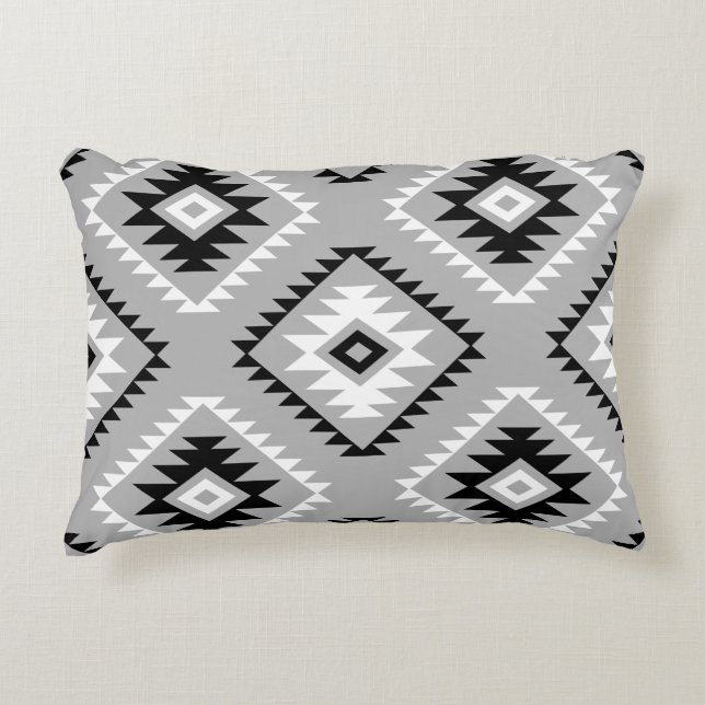 Aztec Stil Motif Big Mönster Black White Grått Prydnadskudde (Framsidan)