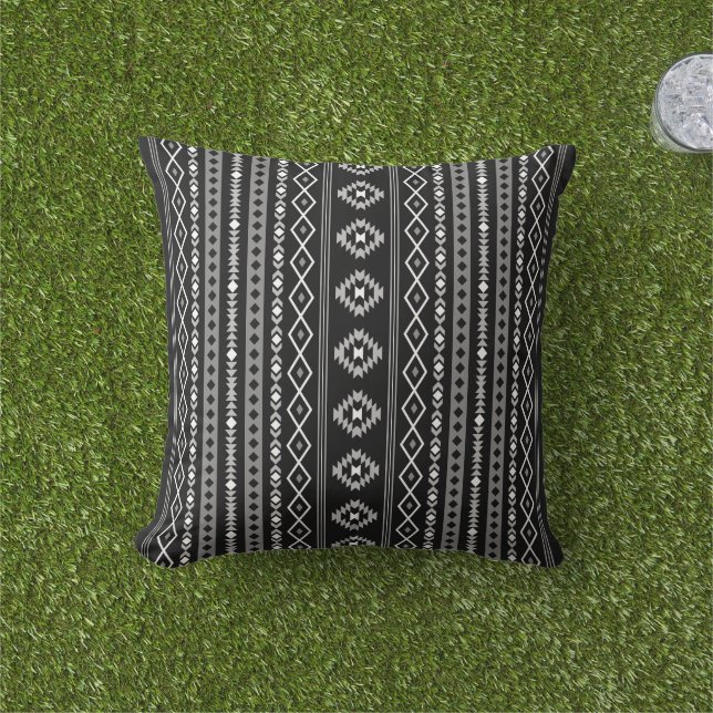 Aztec White Grått Black Mixed Motifs Mönster Kudde (Gräs)