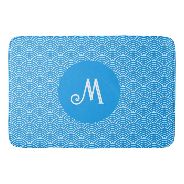 Azure Blue Wave Mönster Monogrammed Bath Mat Badrumsmatta (Framsidan)