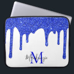 Azure Royal Blue Gnistra Glitter Drives Monogram Laptop Fodral<br><div class="desc">Royalet Blue Gnistra Glitter driver Monogram laptop sleeve med trendiget faux glitter droppar i ljusazure royal blue. Designad av Cedar och String. Om du vill anpassa dig ytterligare klickar du på länken "anpassa ytterligare" och användor designen verktyg för att ändra designen. Kontakta oss om du behöver hjälp eller matchande artiklar....</div>