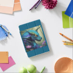 „Azuris –Bewahrer des Zauberwaldes  iPad Mini Skydd<br><div class="desc">Majestätisch und geheimnisvoll blickt der türkis-blaue Drache „Azuris“ aus den Tiefen des Zauberwaldes. Mit seinen schimmernden Schuppen, leuchtend goldenen Augen und feinen Linien scheint er über eine uralte Magie zu verfügen. Umgeben von zarten Lotusblüten strahlt er Ruhe, Stärke und Weisheit aus – ein perfektes Motiv für Fantasy-Fans, Wandkunst oder mystische...</div>