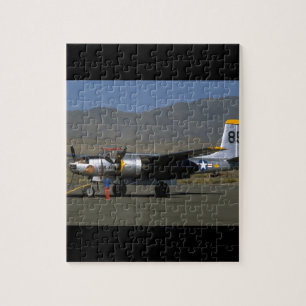 B25. (flygplan; b25; landningsbana; pussel
