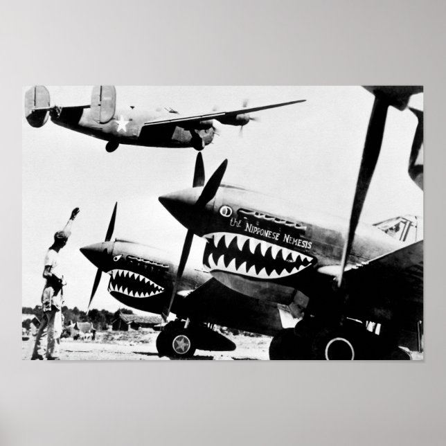 B-24 Liberator Flies Past P-40 Fighter Flygplan Poster (Framsidan)