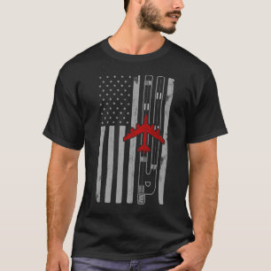 B-52 Stratofort Bomber American Flagga Runway T Shirt