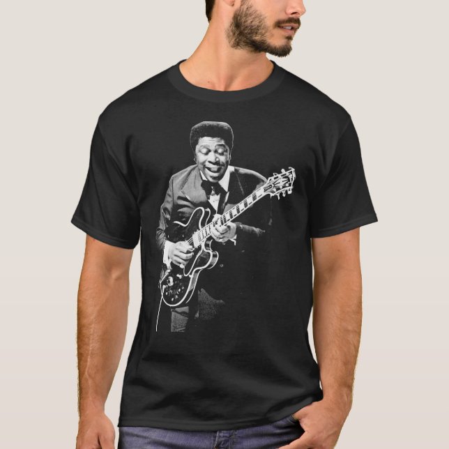 B.B Kung som spelar Guitar Premium T-Shirt (Framsida)