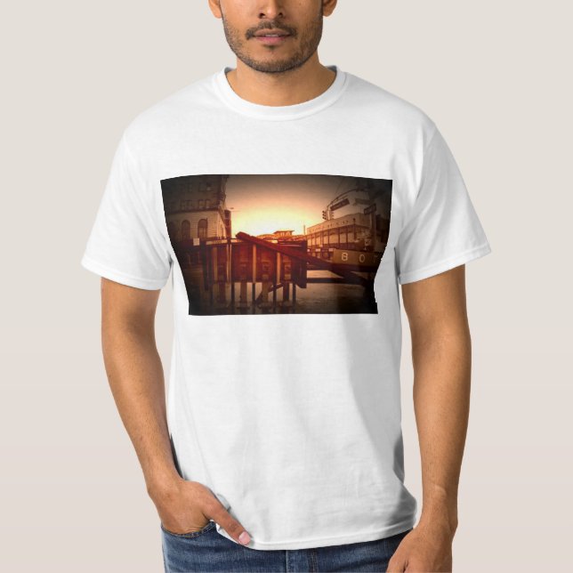 B.O.T-T-tröja Tee Shirt (Framsida)