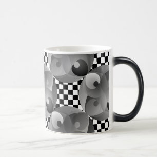 B/W-balans av Kenneth Yoncich Magisk Mugg