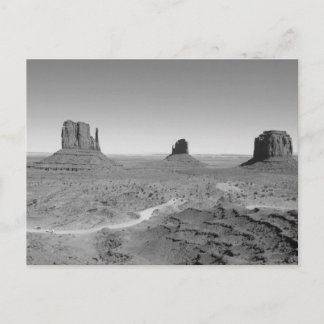 B&W Monument Valley 3 Vykort
