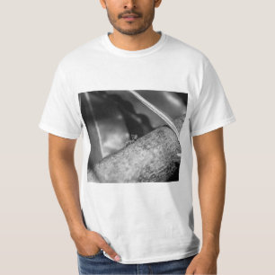 B&W - Weaver Ant på ett trä T Shirt